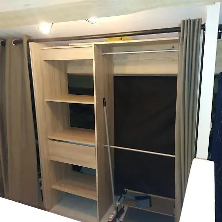 Sous un chêne bicentenaire agréable Chambre avec jardin et espace de W Lambesc Extérieur photo