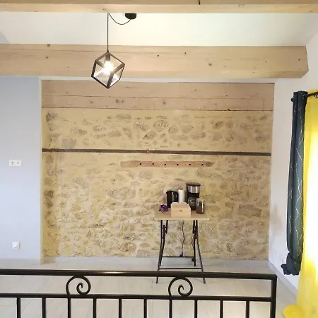 Sous un chêne bicentenaire agréable Chambre avec jardin et espace de W Lambesc Extérieur photo